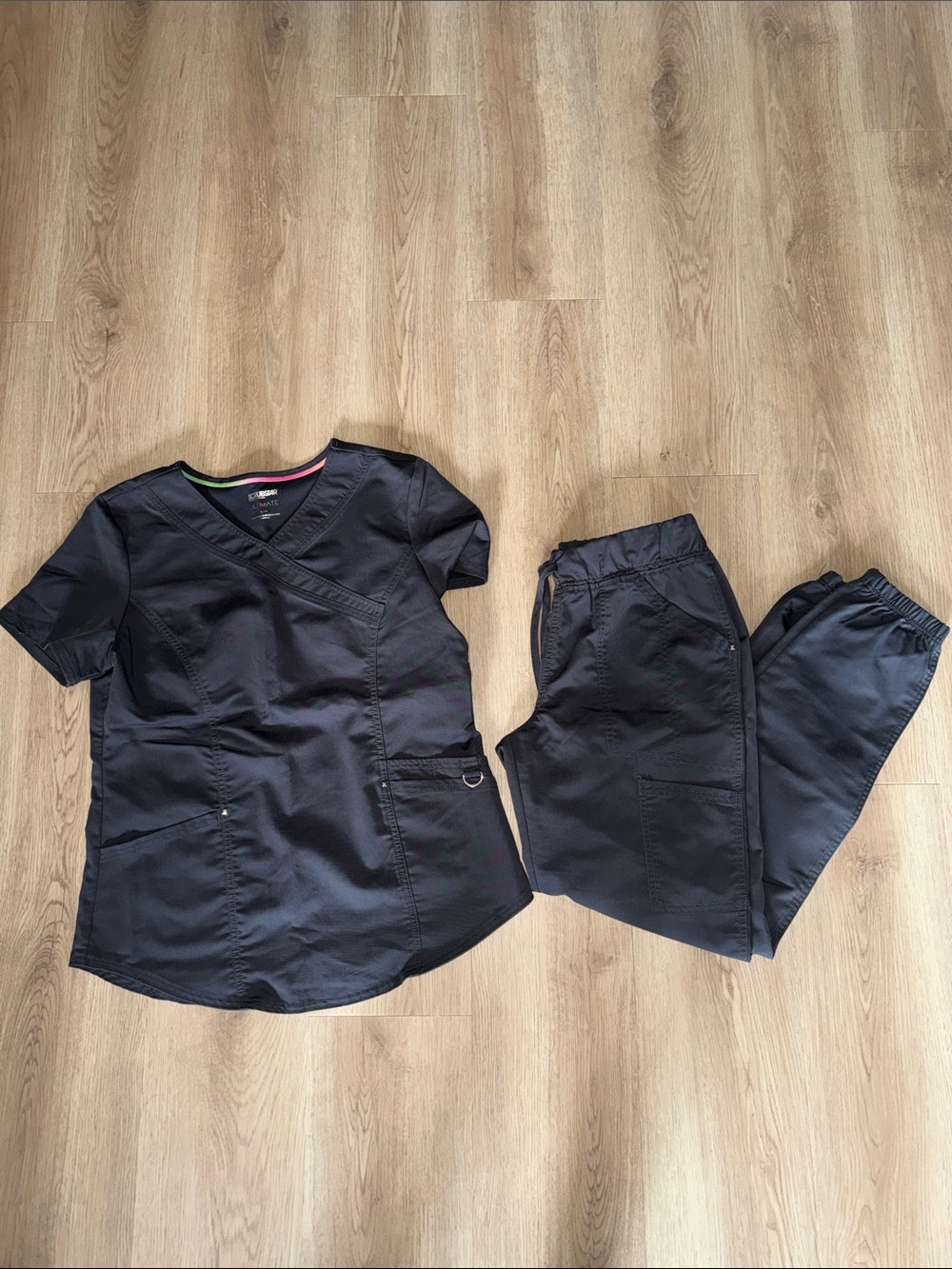 Scrubstar Top & Jogger Bottoms. Size S